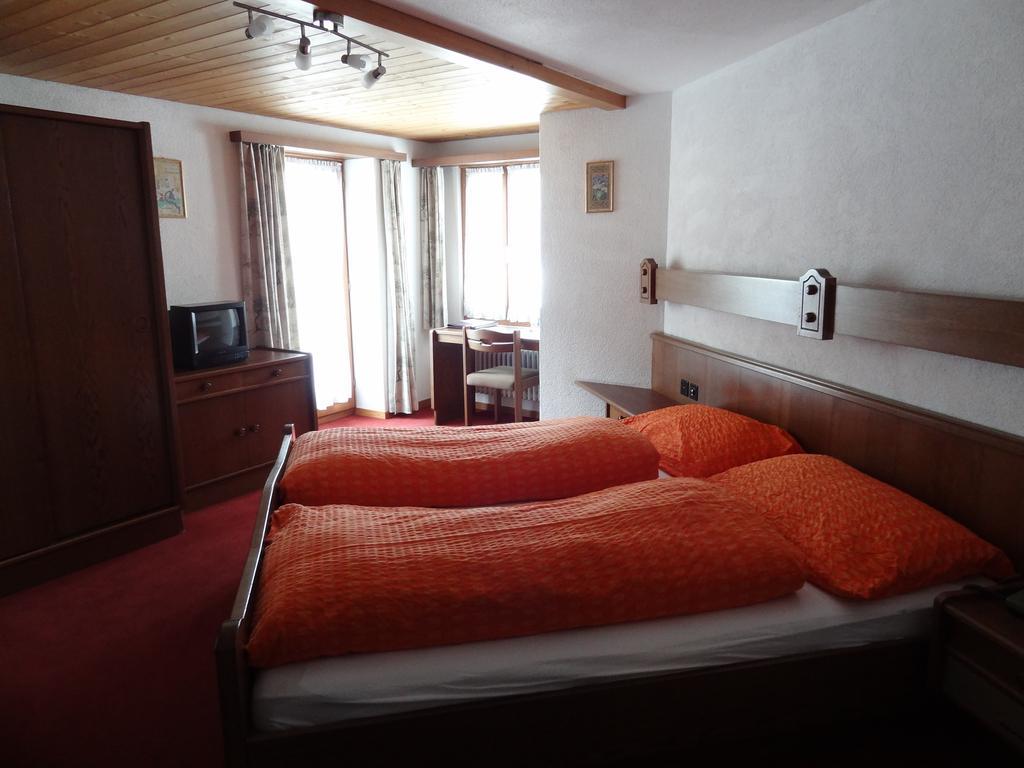Monte Rosa Apartment Саас-Грунд Стая снимка
